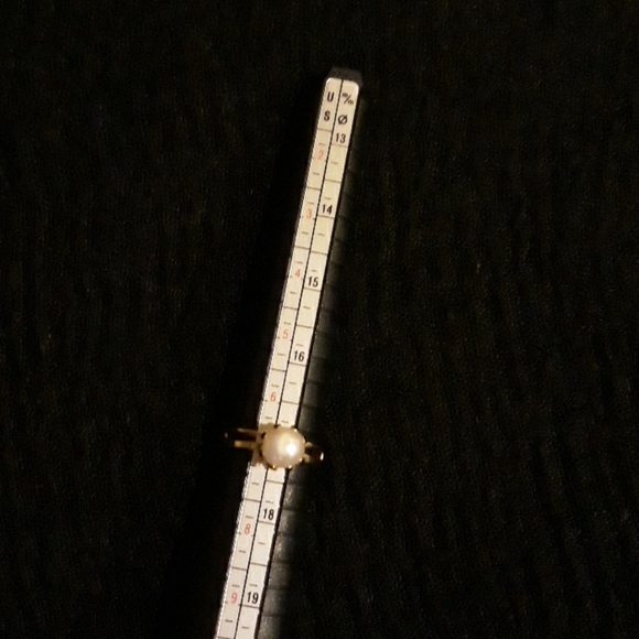 Necklace, earring, and ring - Picture 8 of 9